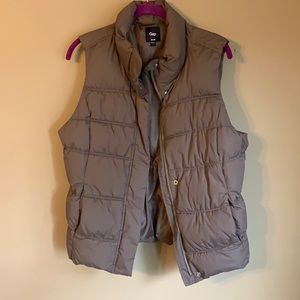 Gap puffer vest